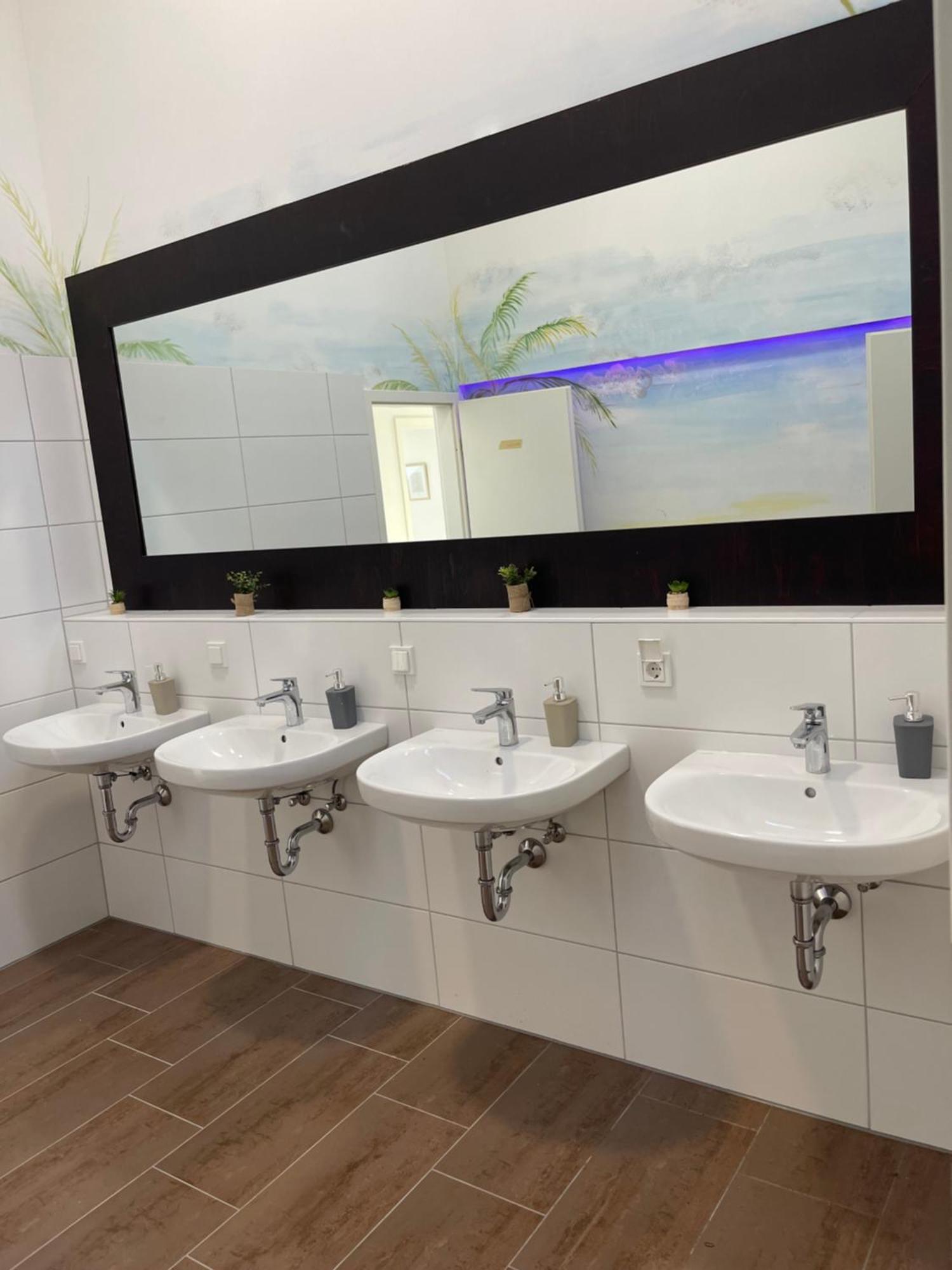 Kavkaz Restaurant & Hotel Lohmar Buitenkant foto